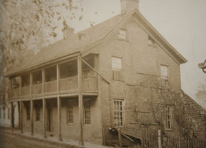 Bottlebrush Gallery Buidling circa 1890